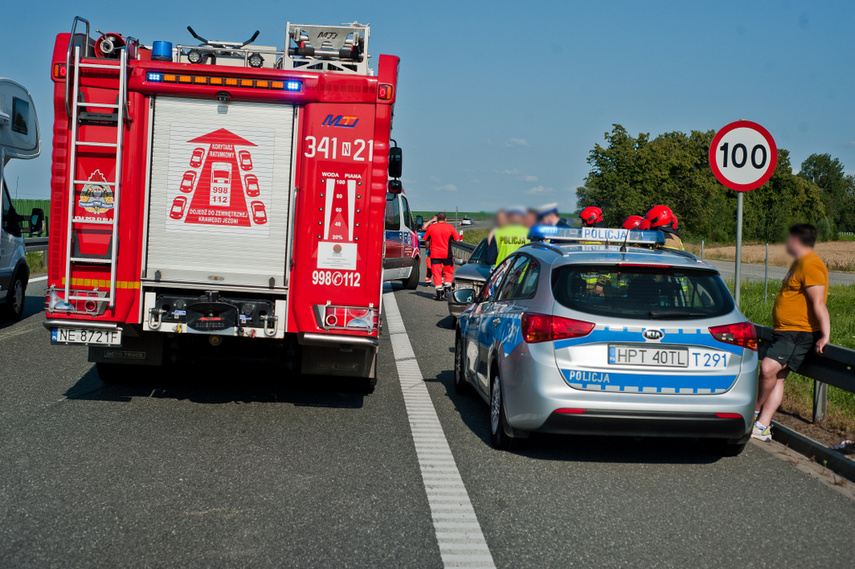 Kolizja renault z fiatem na S7. Utrudnienia w ruchu zdjęcie nr 244900