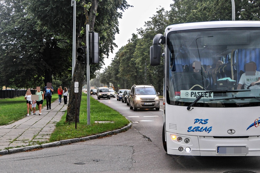 Zderzenie na Grunwaldzkiej. Występują utrudnienia w ruchu zdjęcie nr 246239