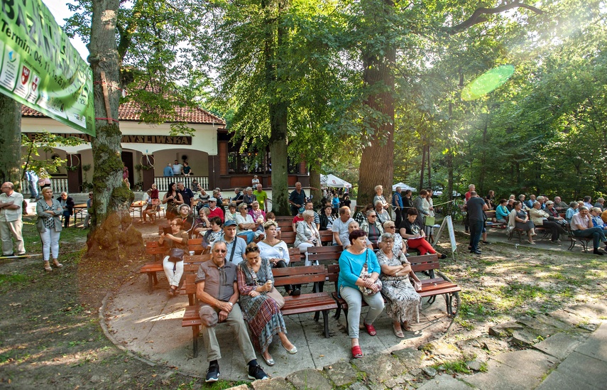 Leśna muzyka w leśnym anturażu. Dobiegł końca XXIV Letni Salon Muzyczny zdjęcie nr 246368