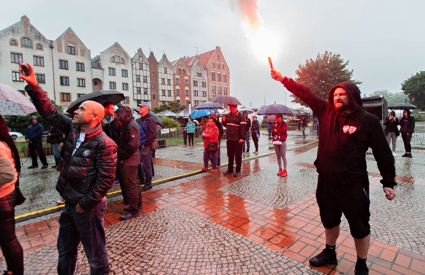 Chociaż dzisiaj niebo utoczyło łezkę, ligę zawojują dziewczyny niebieskie