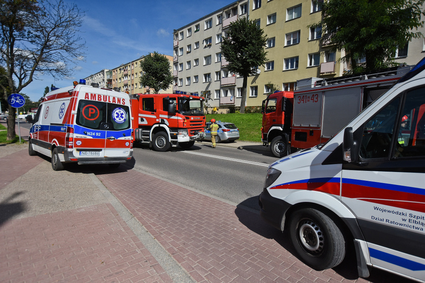 Autobus uderzył w osobówkę na Robotniczej zdjęcie nr 247617