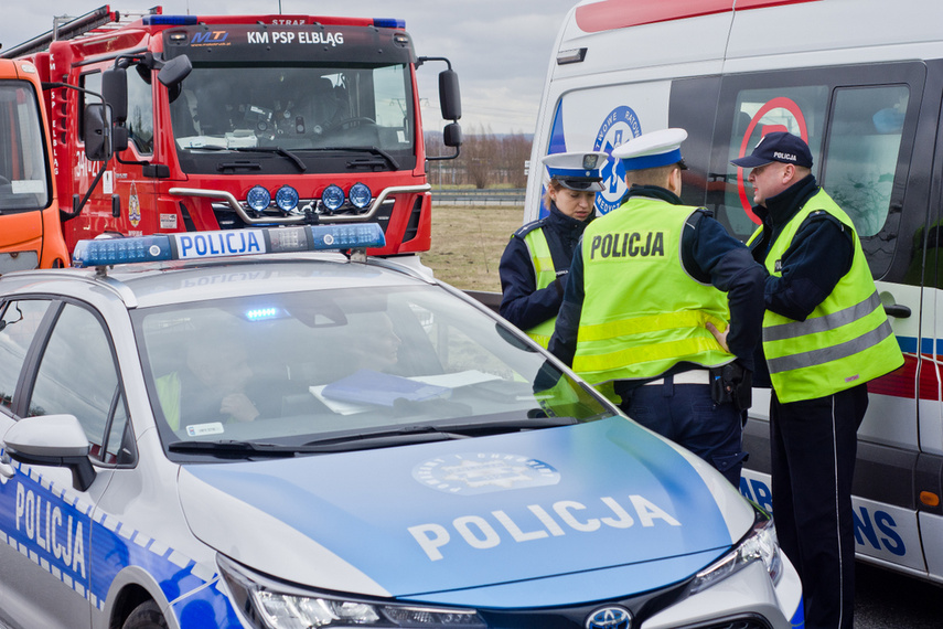 Wypadek bmw z oplem na starej siódemce zdjęcie nr 256454