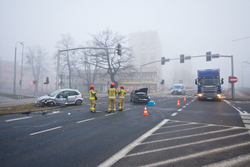 Elbląg Zderzenie audi z citroenem na ul. Płk. Dąbka