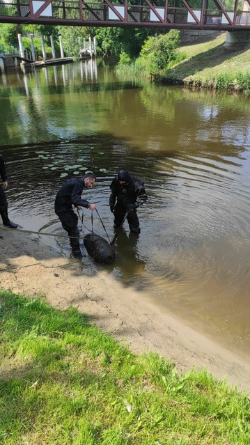 Elbląg Bomba w rzece, ewakuowano 300 mieszkańców