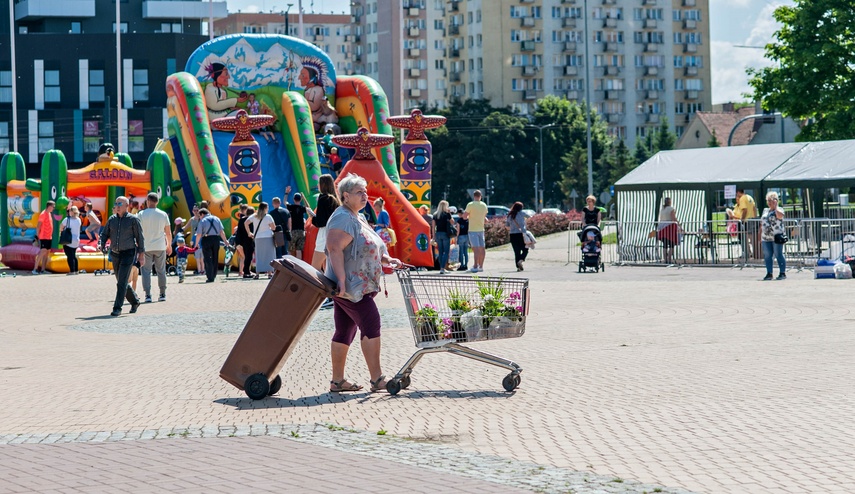 Wymieniali odpady na rośliny zdjęcie nr 262635