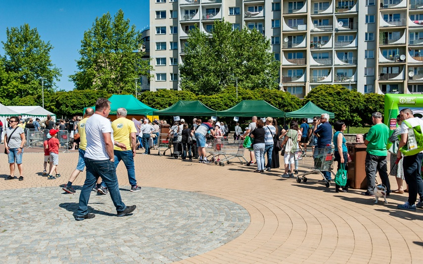 Wymieniali odpady na rośliny zdjęcie nr 262617