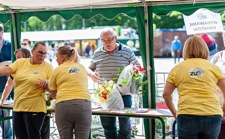 Wymieniali odpady na rośliny zdjęcie nr 262629