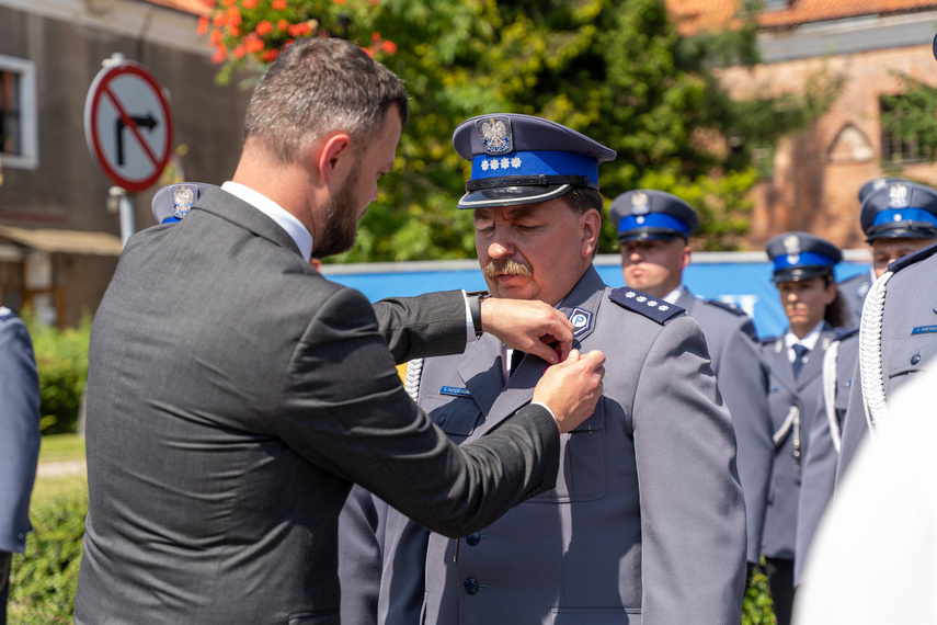 Policjanci świętują zdjęcie nr 265455