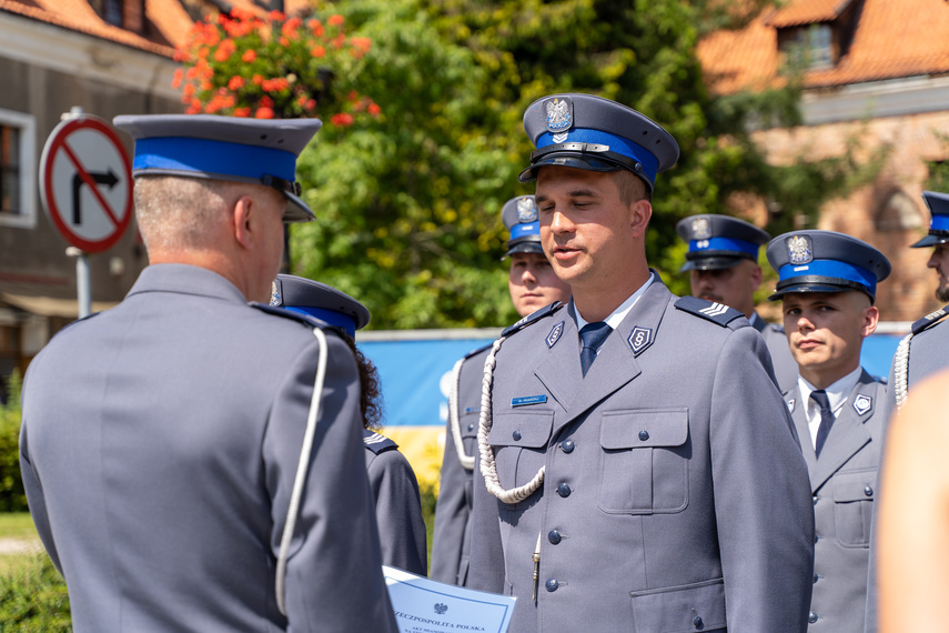 Policjanci świętują zdjęcie nr 265485