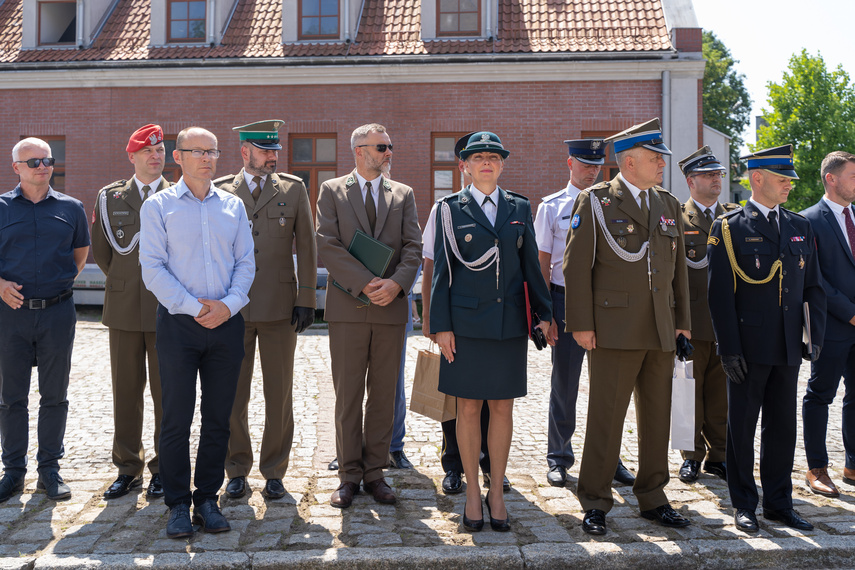 Policjanci świętują zdjęcie nr 265448