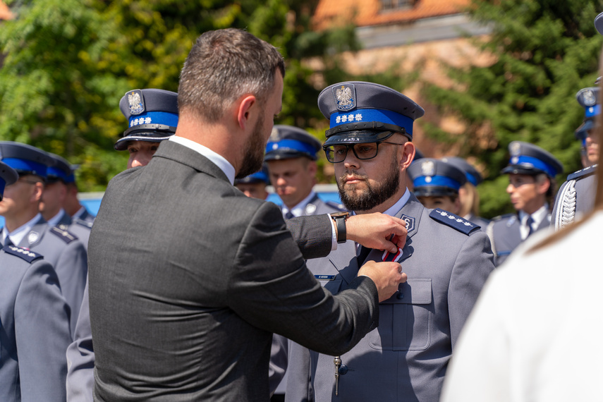 Policjanci świętują zdjęcie nr 265460