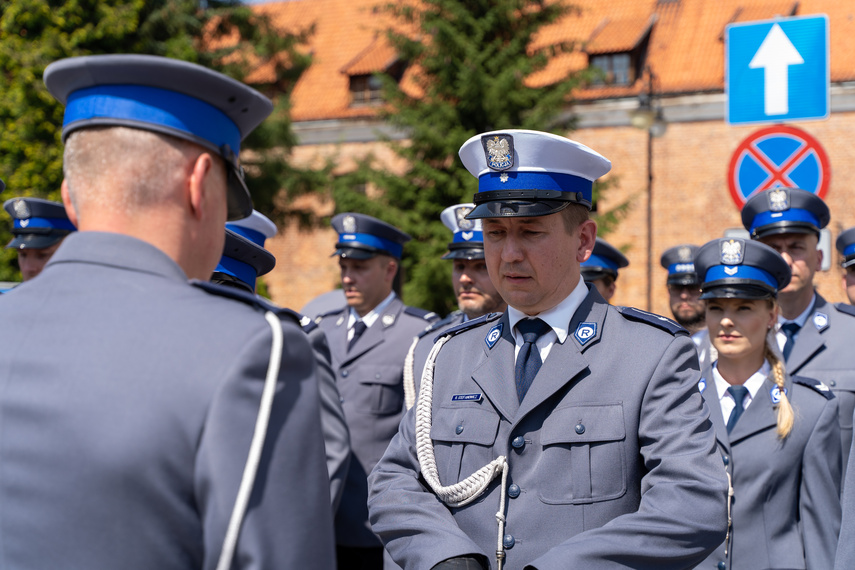 Policjanci świętują zdjęcie nr 265482