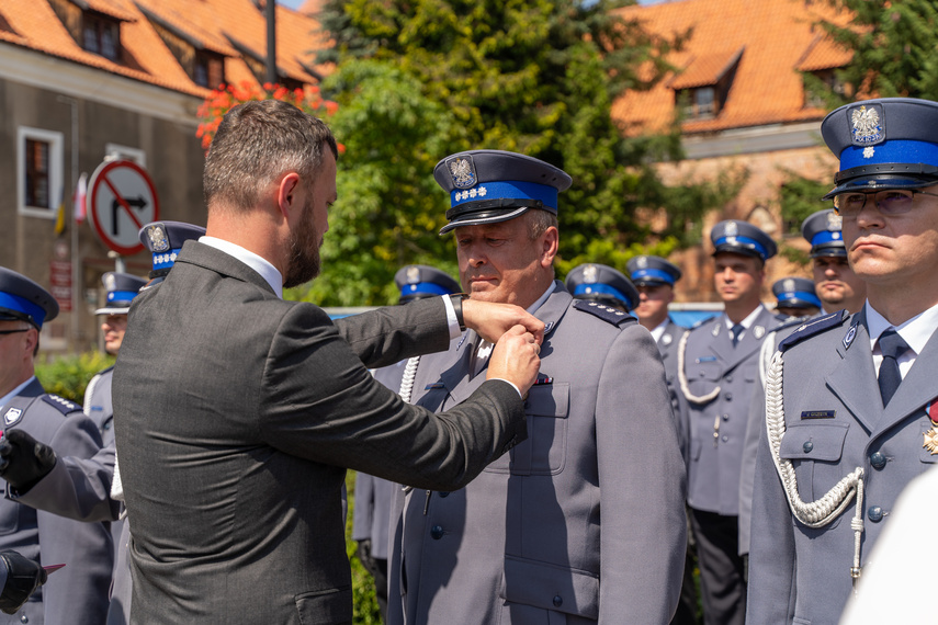 Policjanci świętują zdjęcie nr 265456