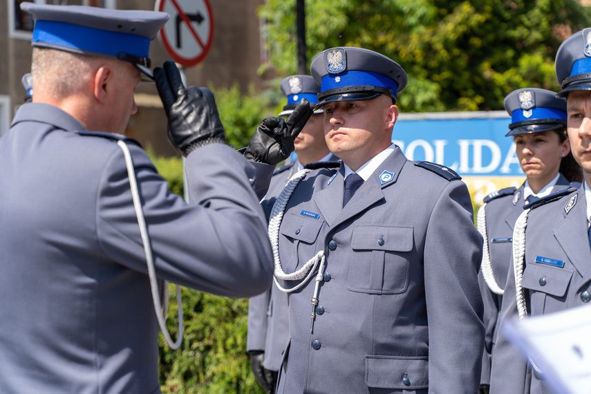 Policjanci świętują zdjęcie nr 265471