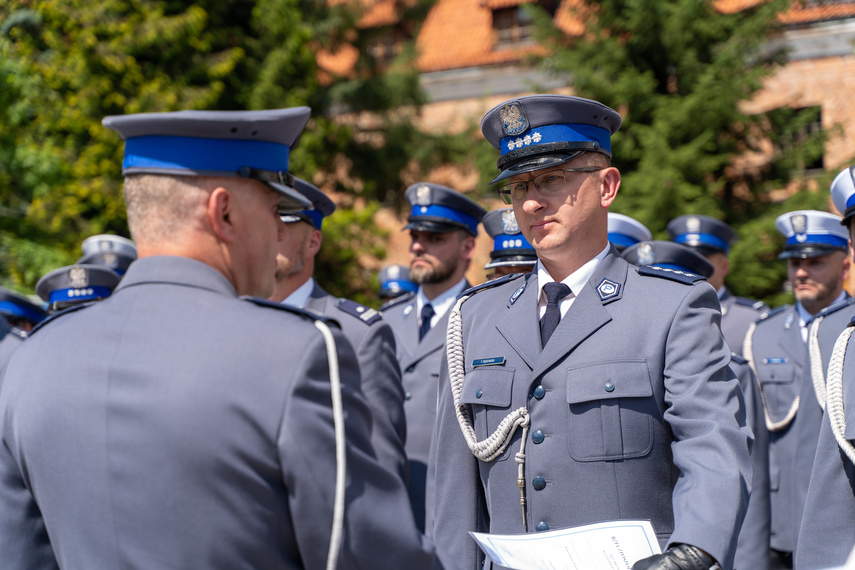 Policjanci świętują zdjęcie nr 265465