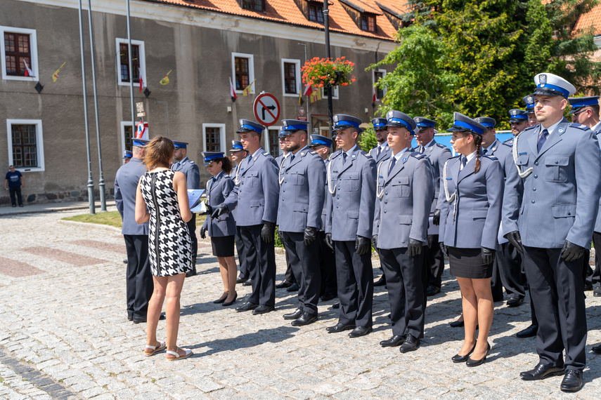 Policjanci świętują zdjęcie nr 265484