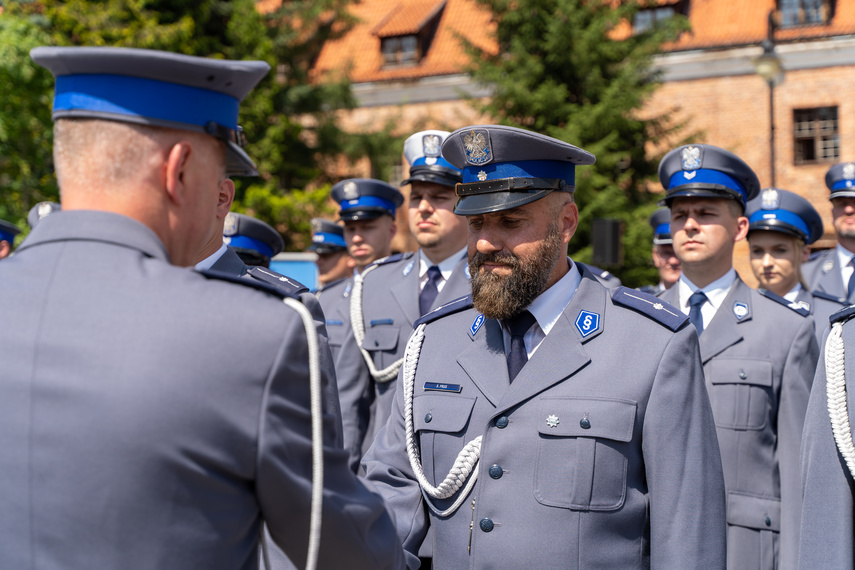 Policjanci świętują zdjęcie nr 265478