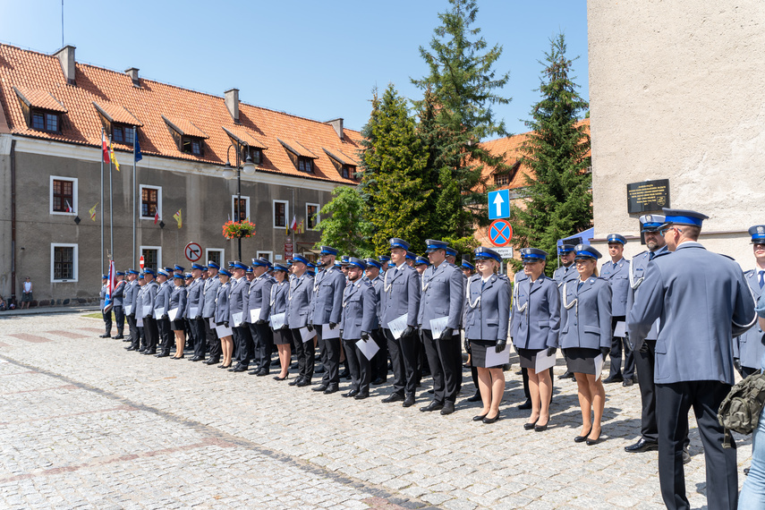 Policjanci świętują zdjęcie nr 265492