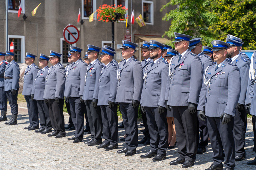 Policjanci świętują zdjęcie nr 265445