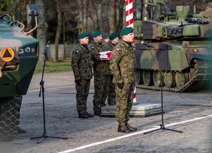 Mariusz Błaszczak w Elblągu: „Nasycamy wojskiem polskim wschodnią część naszego kraju” zdjęcie nr 276758