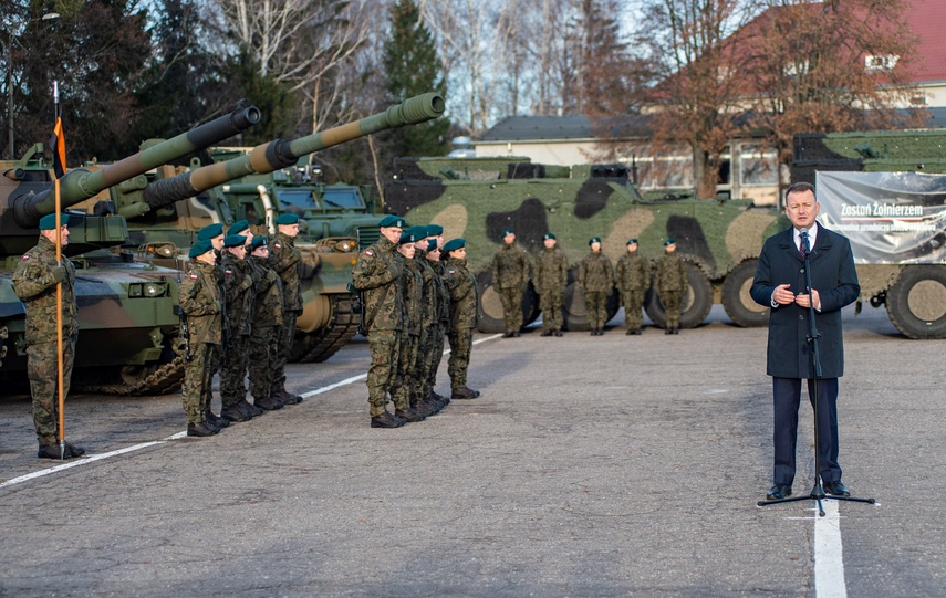 Mariusz Błaszczak w Elblągu: „Nasycamy wojskiem polskim wschodnią część naszego kraju” zdjęcie nr 276770