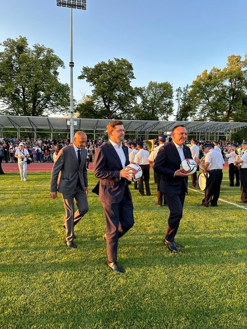 Mecz gwiazd przy świetle. Braniewo wita na nowym stadionie zdjęcie nr 288626