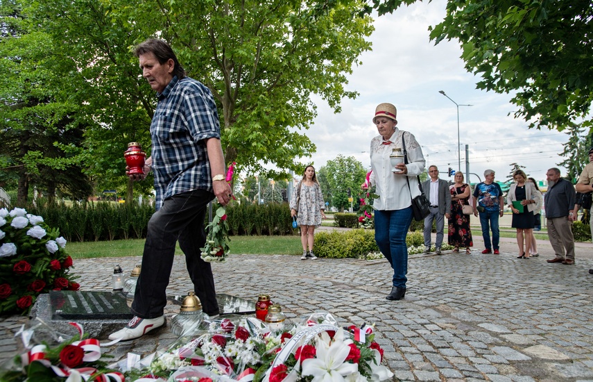 Upamiętnili ofiary zbrodni wołyńskiej zdjęcie nr 289194