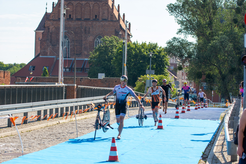 Elbląg w niedzielę żyje triathlonem zdjęcie nr 289454