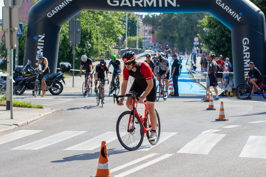 Elbląg w niedzielę żyje triathlonem zdjęcie nr 289471