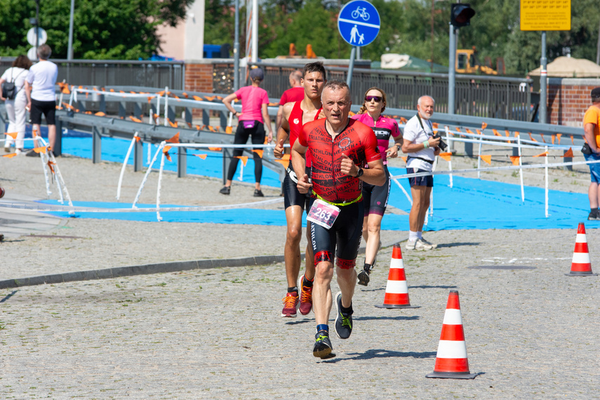 Elbląg w niedzielę żyje triathlonem zdjęcie nr 289518