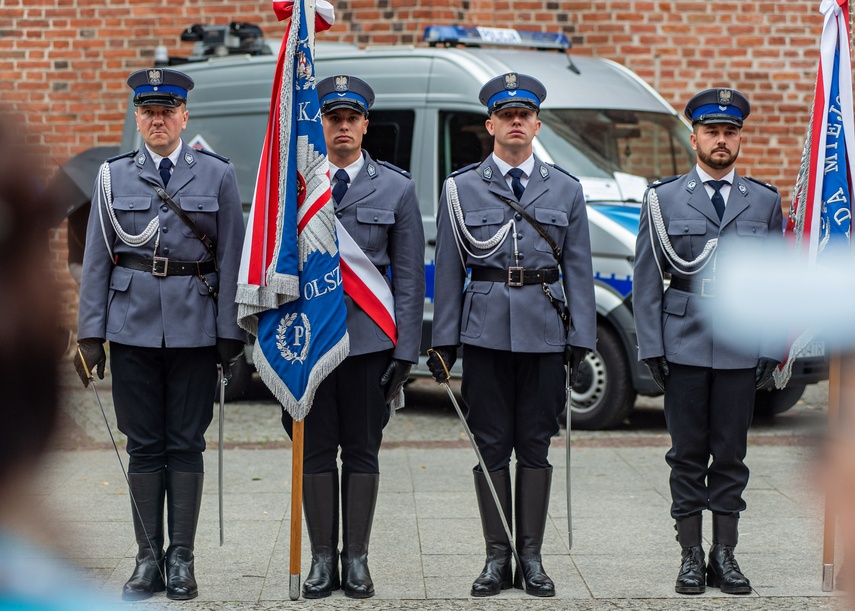 Apel i festyn. Policjanci świętują w Elblągu zdjęcie nr 289697