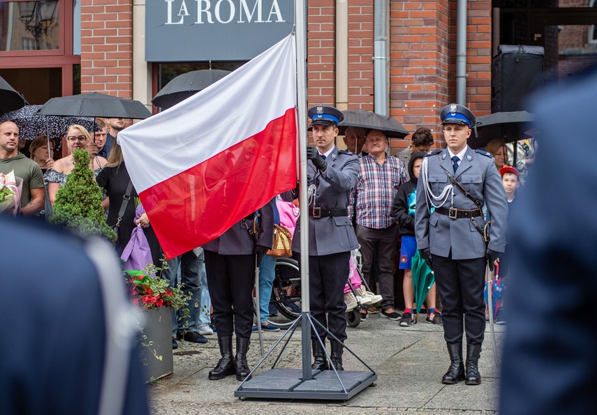 Apel i festyn. Policjanci świętują w Elblągu zdjęcie nr 289707