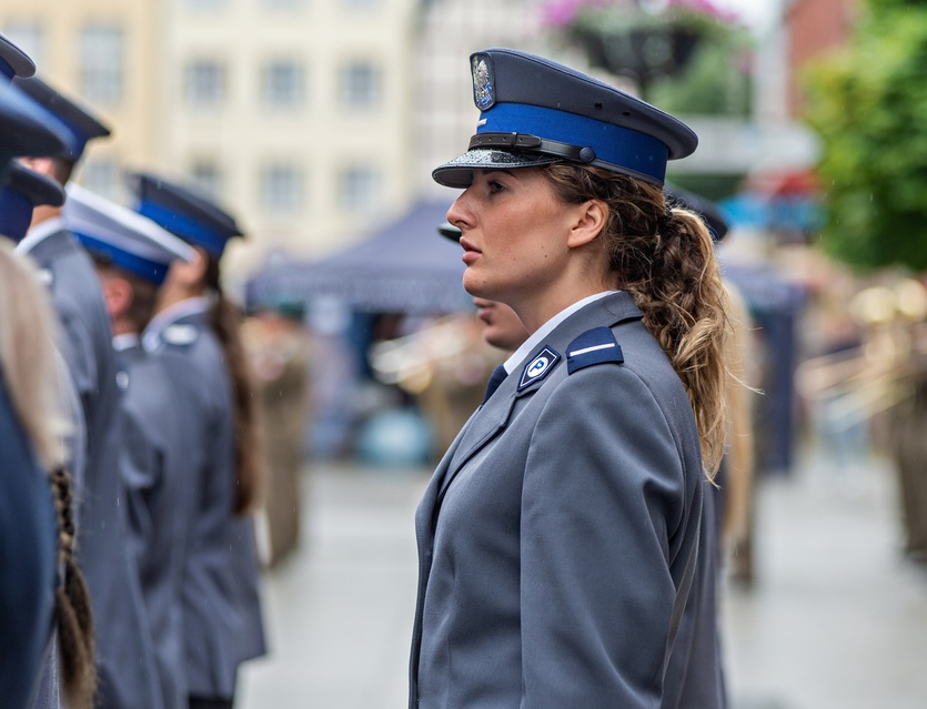 Apel i festyn. Policjanci świętują w Elblągu zdjęcie nr 289708