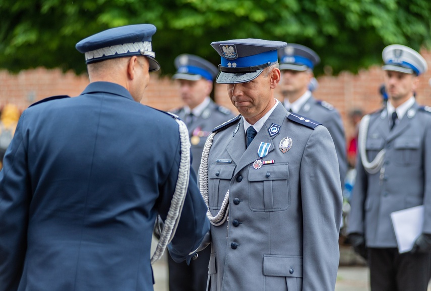 Apel i festyn. Policjanci świętują w Elblągu zdjęcie nr 289734