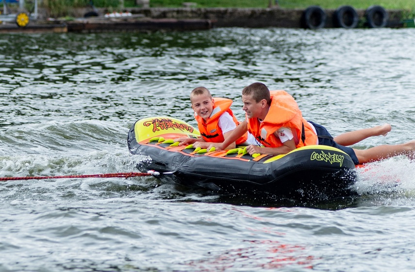 Na rzece sporo się dzieje zdjęcie nr 289879