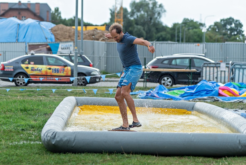 Na rzece sporo się dzieje zdjęcie nr 289844