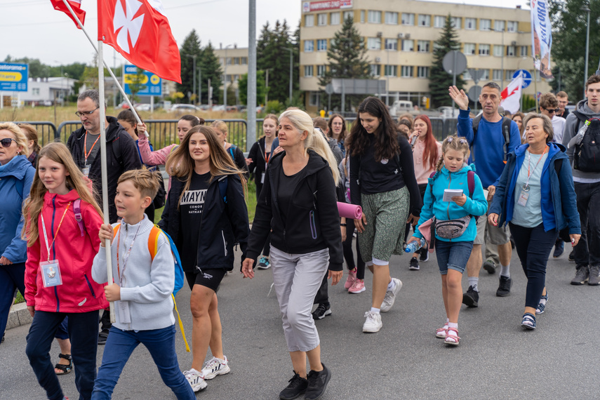 Ruszyli z Elbląga na Jasną Górę zdjęcie nr 290167