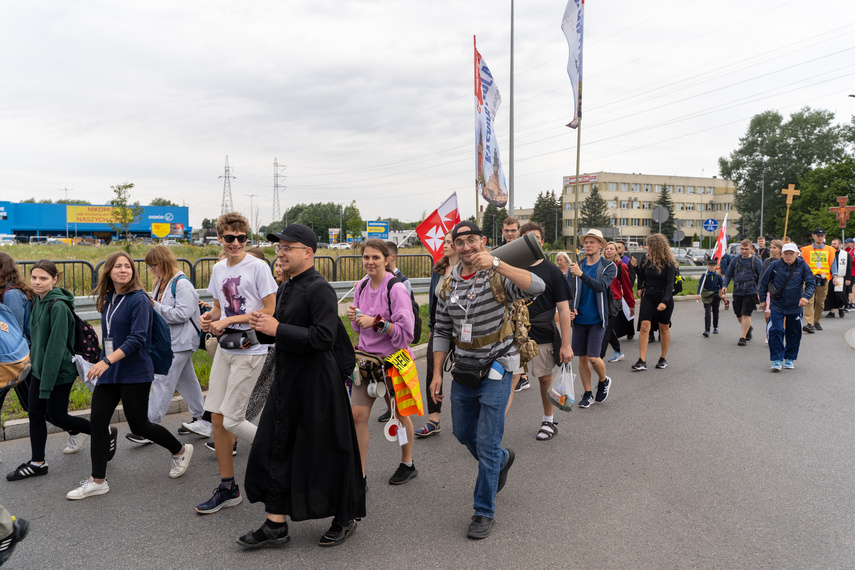 Ruszyli z Elbląga na Jasną Górę zdjęcie nr 290169