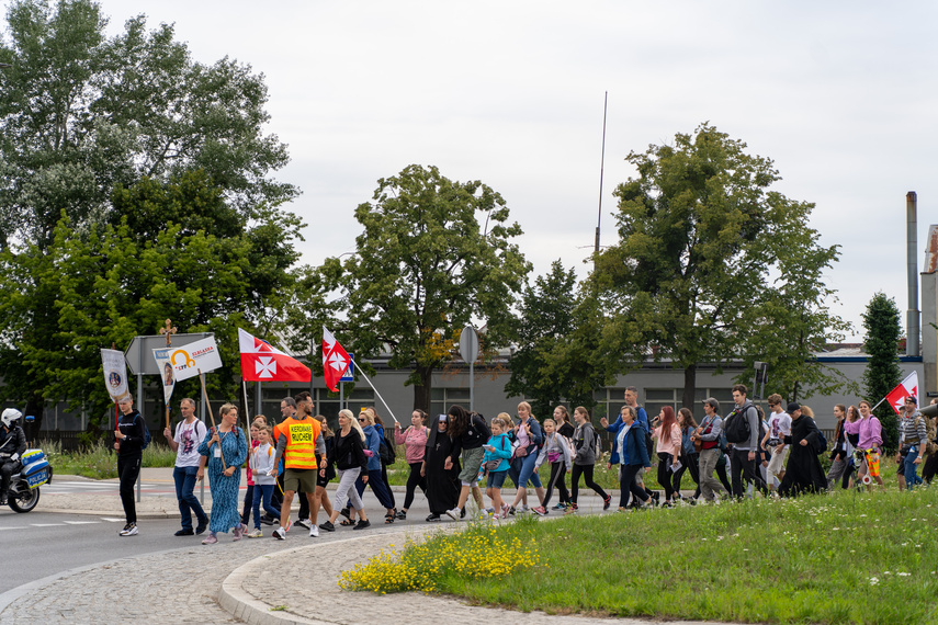 Ruszyli z Elbląga na Jasną Górę zdjęcie nr 290165