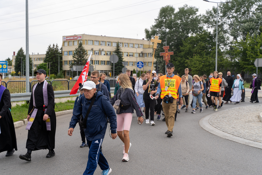 Ruszyli z Elbląga na Jasną Górę zdjęcie nr 290170