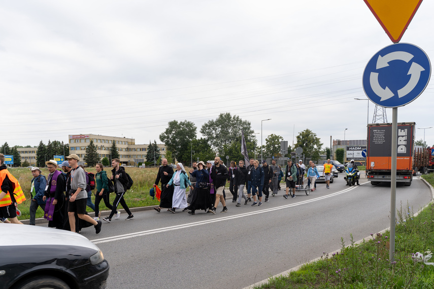 Ruszyli z Elbląga na Jasną Górę zdjęcie nr 290181