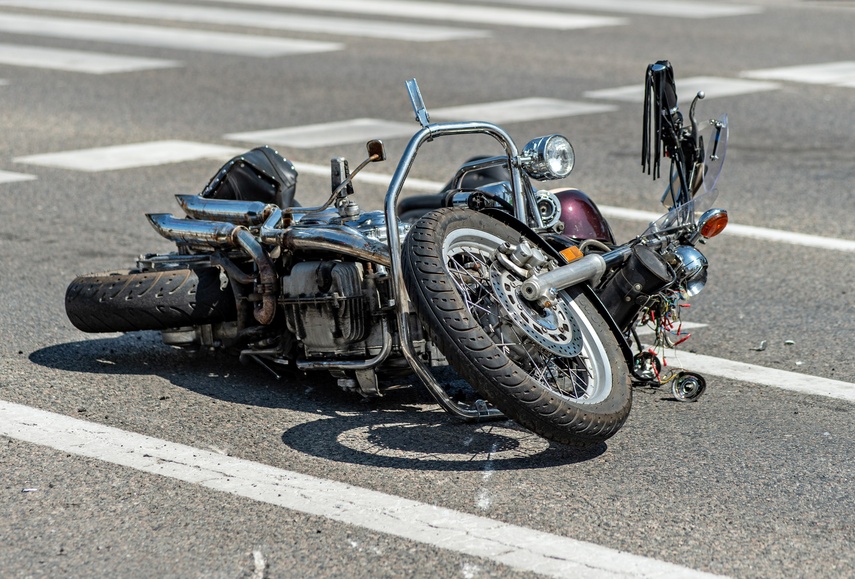 Wypadek i śmierć motocyklisty na ul. 12 Lutego zdjęcie nr 290197