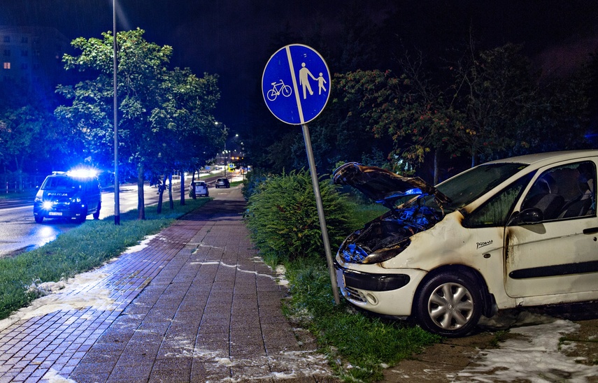 Elbląg Auto stanęło w płomieniach