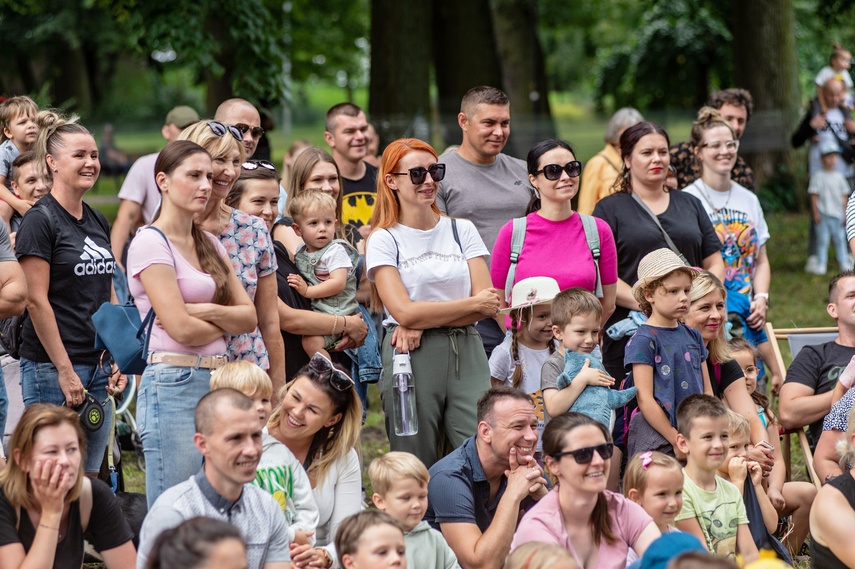 Rodzinnie w parku Traugutta zdjęcie nr 290209