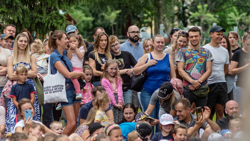 Rodzinnie w parku Traugutta zdjęcie nr 290212