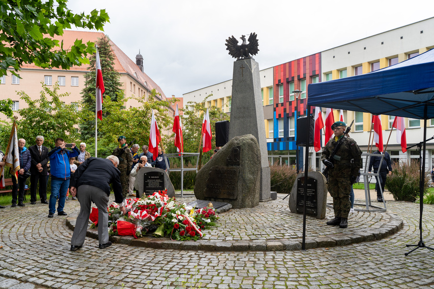 Elbląg pamięta o powstańcach zdjęcie nr 290341