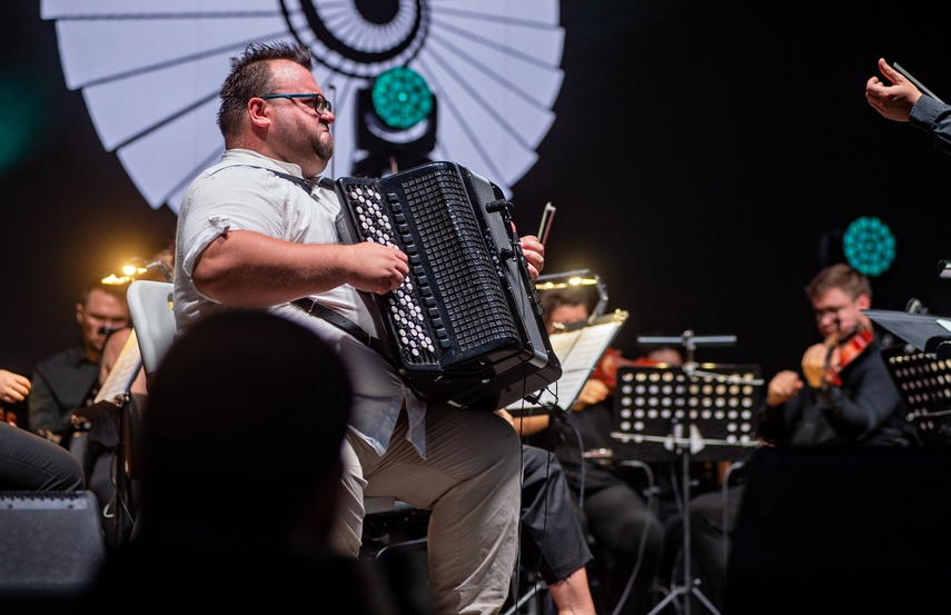 Koncert i ognisty spektakl zdjęcie nr 291338