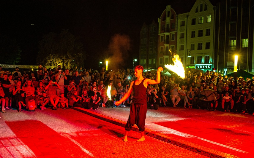 Koncert i ognisty spektakl zdjęcie nr 291351