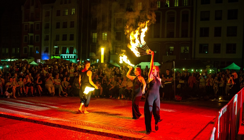 Koncert i ognisty spektakl zdjęcie nr 291352