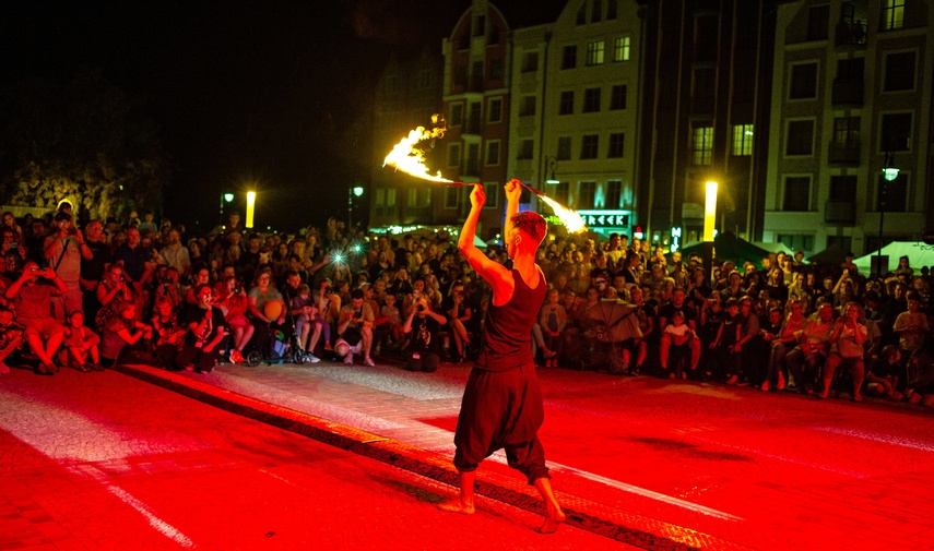 Koncert i ognisty spektakl zdjęcie nr 291350